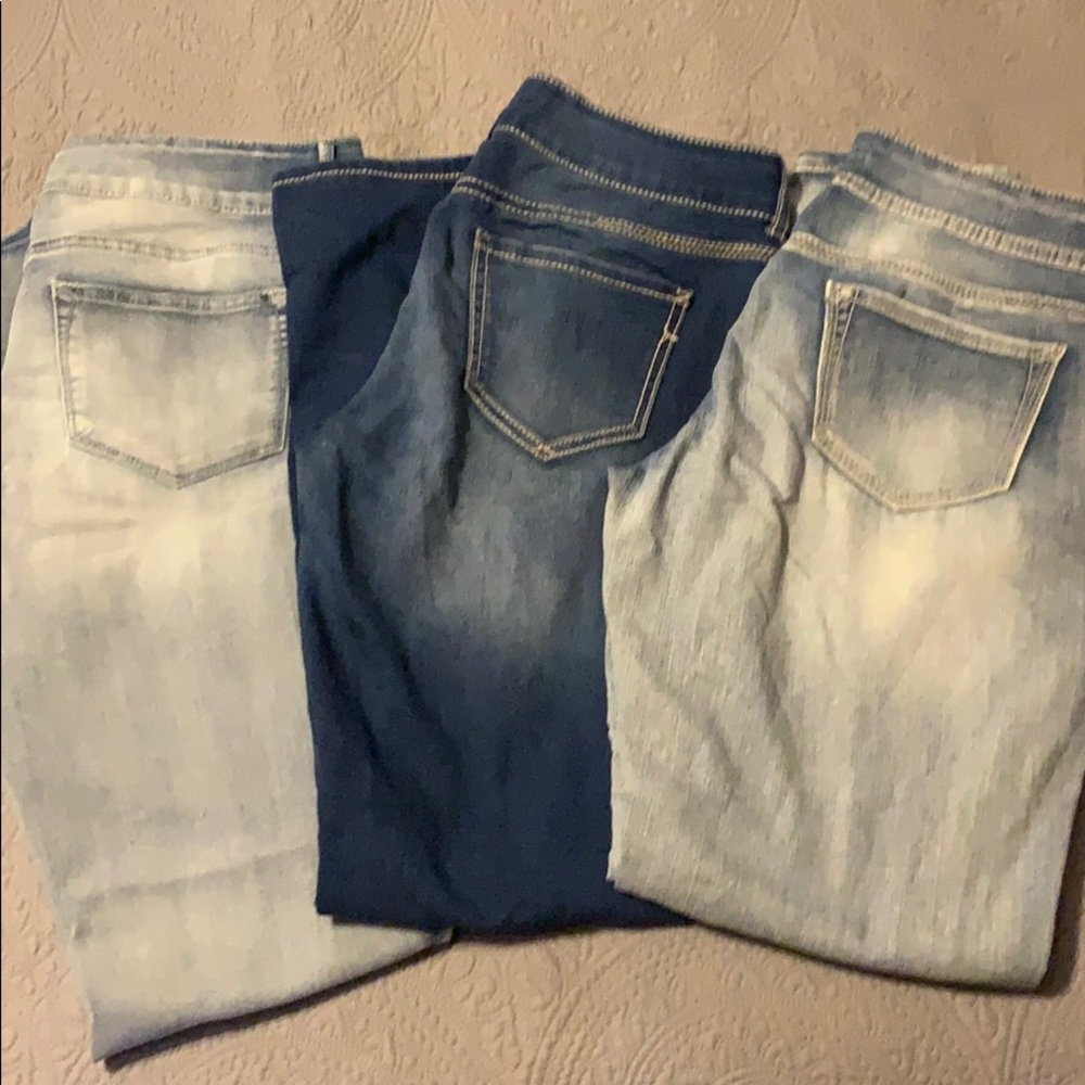 Bundle of 3 pairs Maurices Jeans M/R